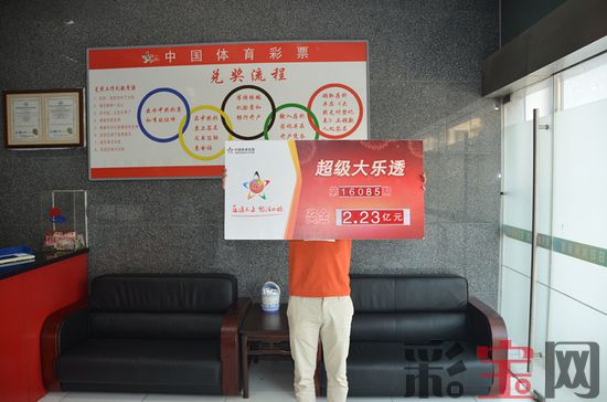 579962b76a432.jpg 20160727150033cf9e5_550.jpg